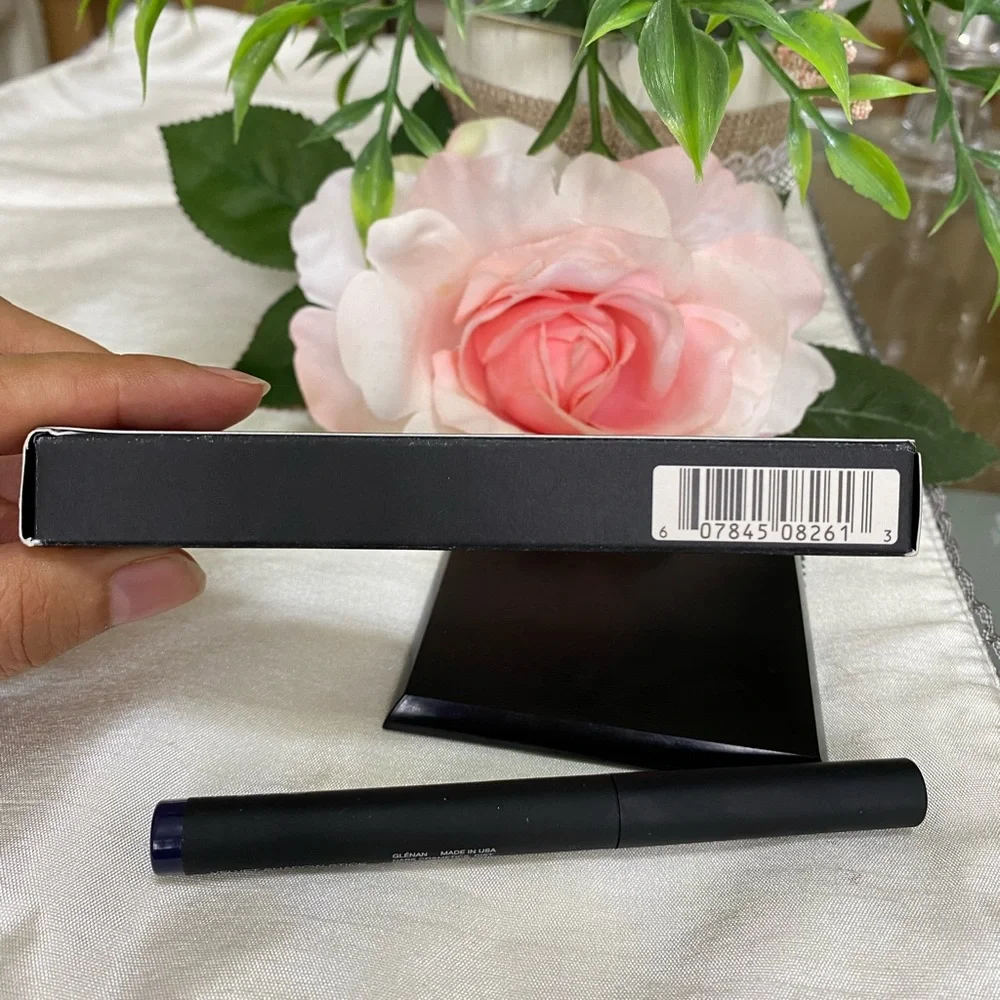 Nars Velvet Shadow Stick Glenan 8261